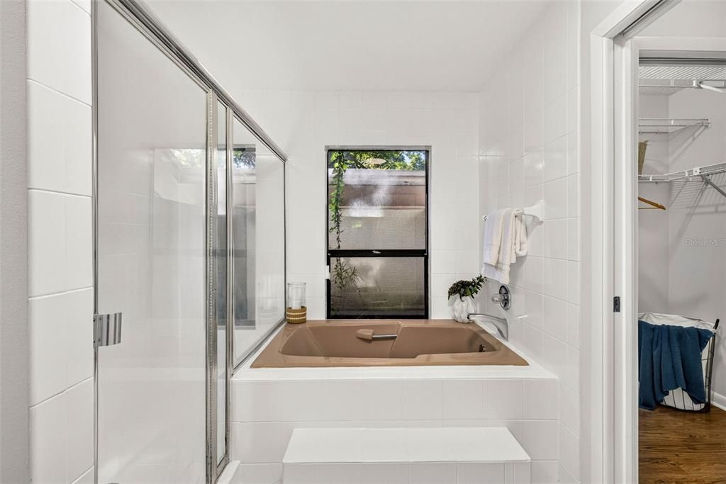 En Venta: $540,000 (4 camas, 2 baños, 2220 Pies cuadrados)