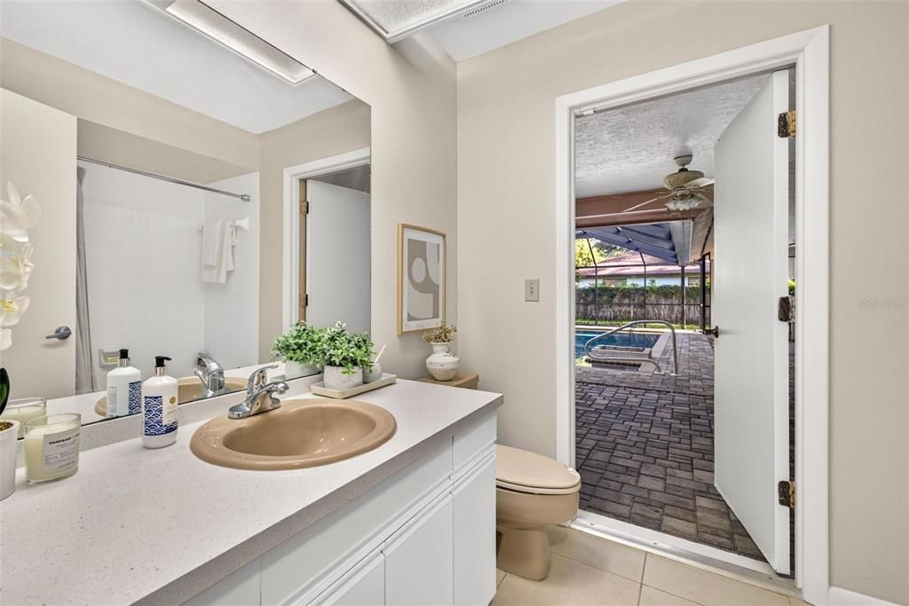 En Venta: $540,000 (4 camas, 2 baños, 2220 Pies cuadrados)