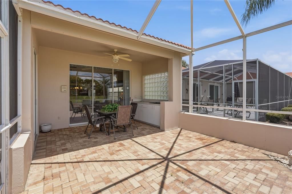 En Venta: $500,000 (3 camas, 2 baños, 1953 Pies cuadrados)