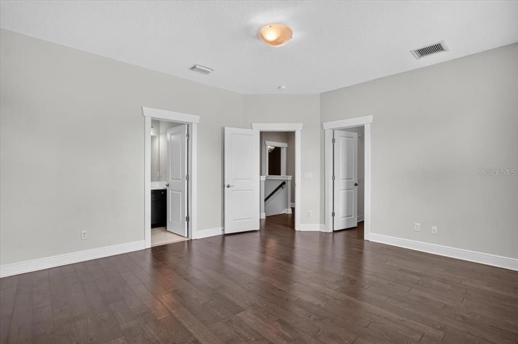 For Sale: $1,399,000 (4 beds, 4 baths, 3186 Square Feet)