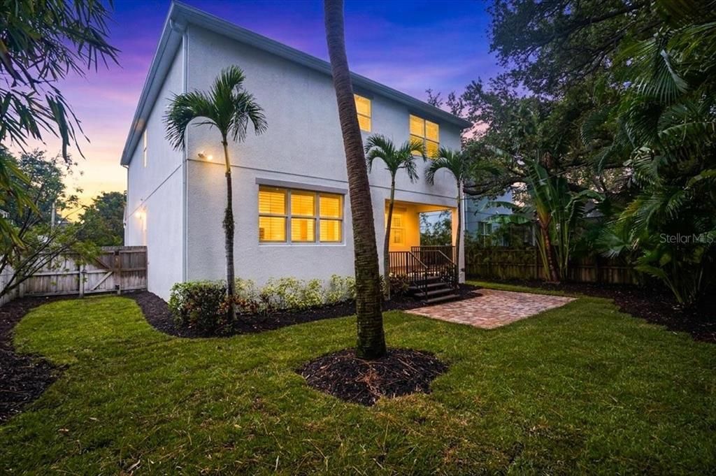 For Sale: $1,399,000 (4 beds, 4 baths, 3186 Square Feet)