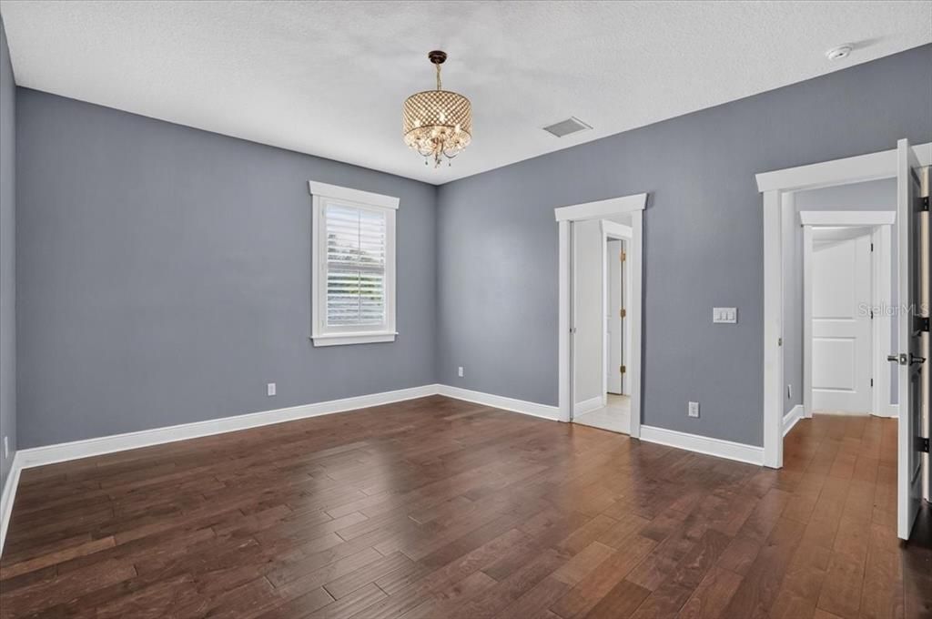 For Sale: $1,399,000 (4 beds, 4 baths, 3186 Square Feet)