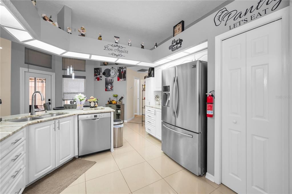 На продажу: $379,000 (3 спален, 2 ванн, 1790 Квадратных фут)