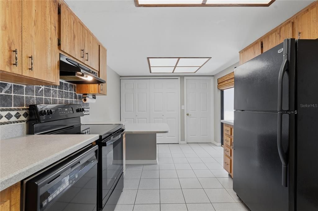 En Venta: $309,900 (3 camas, 3 baños, 1793 Pies cuadrados)
