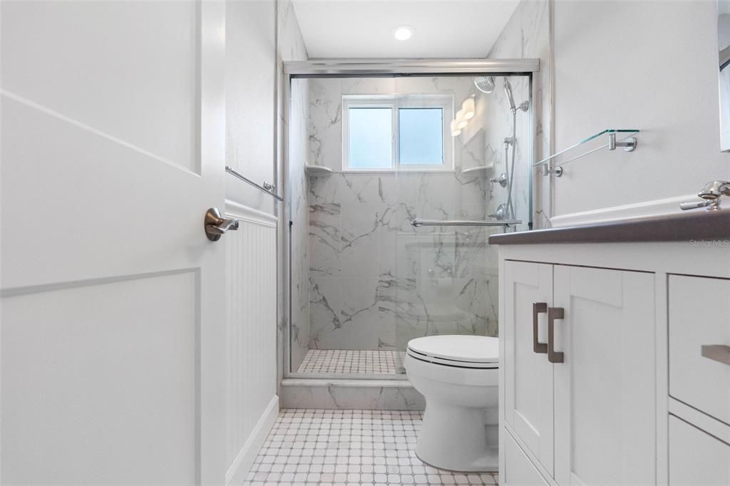 En Venta: $349,900 (2 camas, 2 baños, 1250 Pies cuadrados)