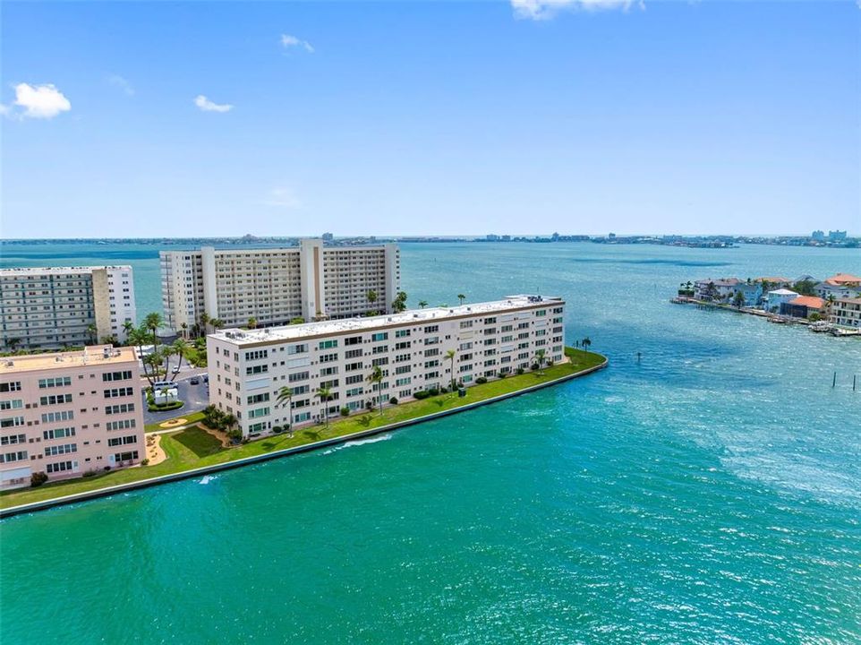 En Venta: $349,900 (2 camas, 2 baños, 1250 Pies cuadrados)