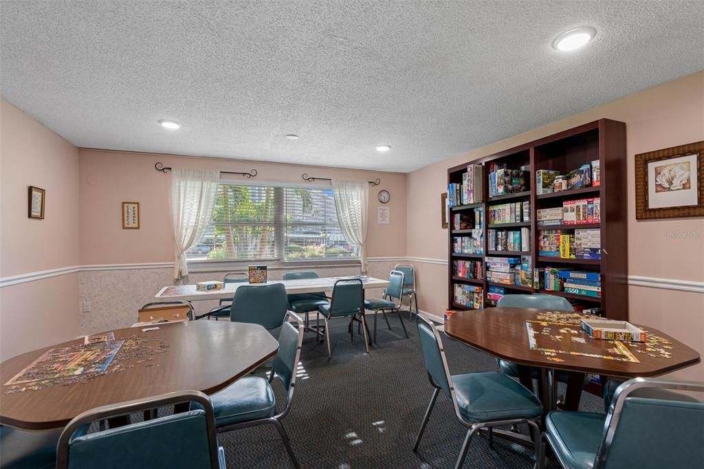 En Venta: $349,900 (2 camas, 2 baños, 1250 Pies cuadrados)
