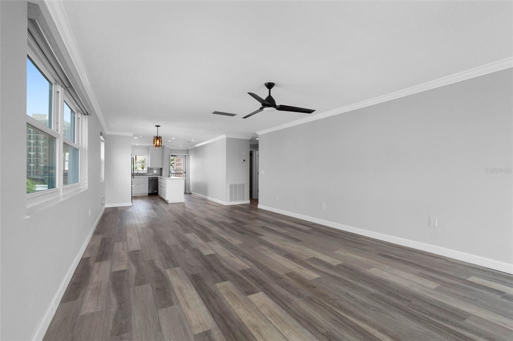 En Venta: $349,900 (2 camas, 2 baños, 1250 Pies cuadrados)