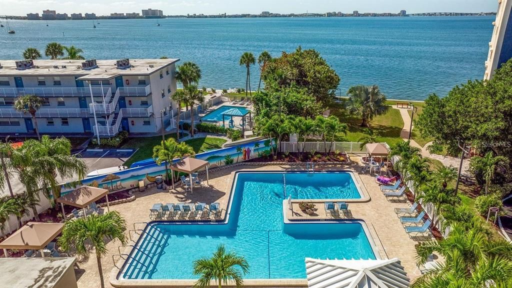 En Venta: $349,900 (2 camas, 2 baños, 1250 Pies cuadrados)