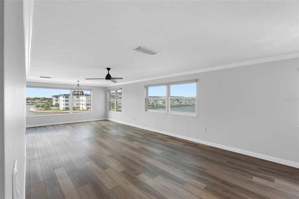 En Venta: $349,900 (2 camas, 2 baños, 1250 Pies cuadrados)