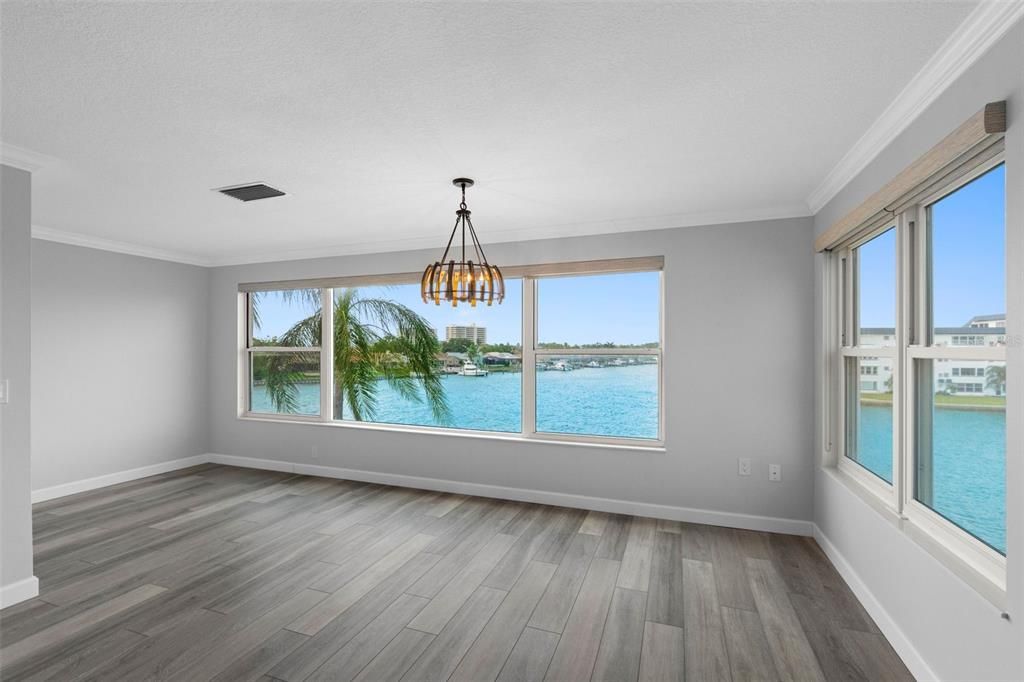 En Venta: $349,900 (2 camas, 2 baños, 1250 Pies cuadrados)