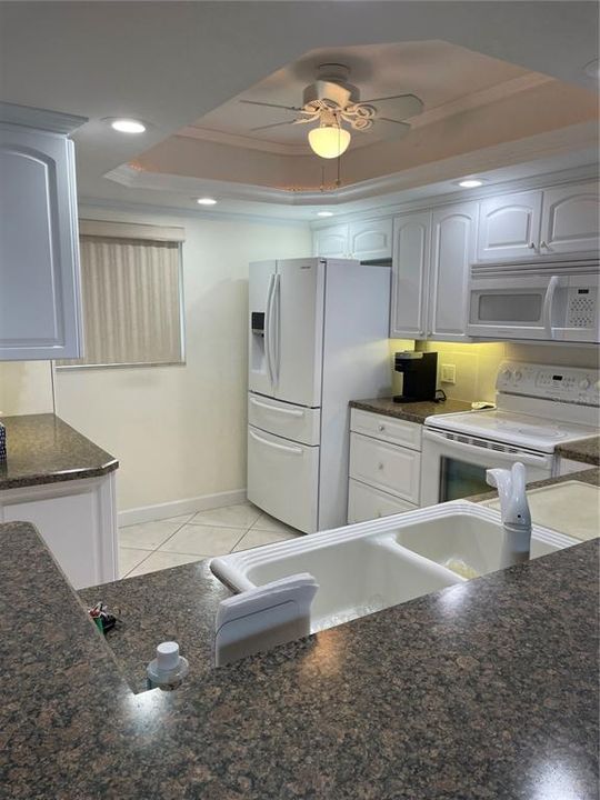 For Rent: $3,300 (2 beds, 2 baths, 1007 Square Feet)