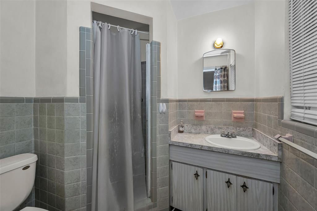 En Venta: $300,000 (4 camas, 2 baños, 1797 Pies cuadrados)