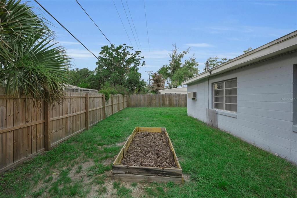 En Venta: $300,000 (4 camas, 2 baños, 1797 Pies cuadrados)