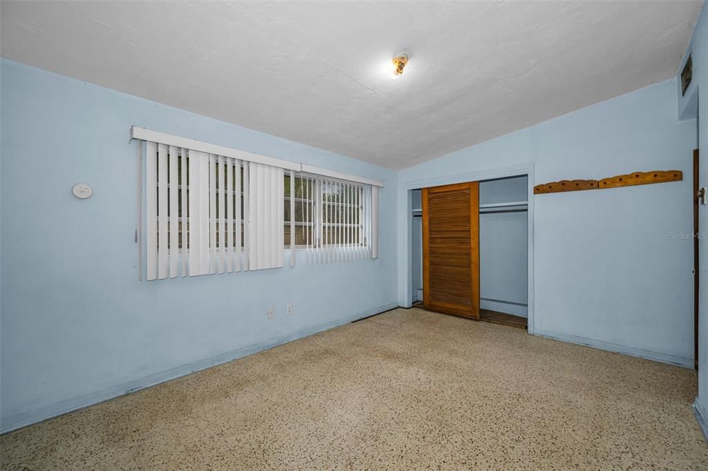 En Venta: $300,000 (4 camas, 2 baños, 1797 Pies cuadrados)