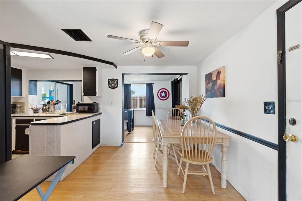 For Sale: $219,990 (2 beds, 1 baths, 1050 Square Feet)