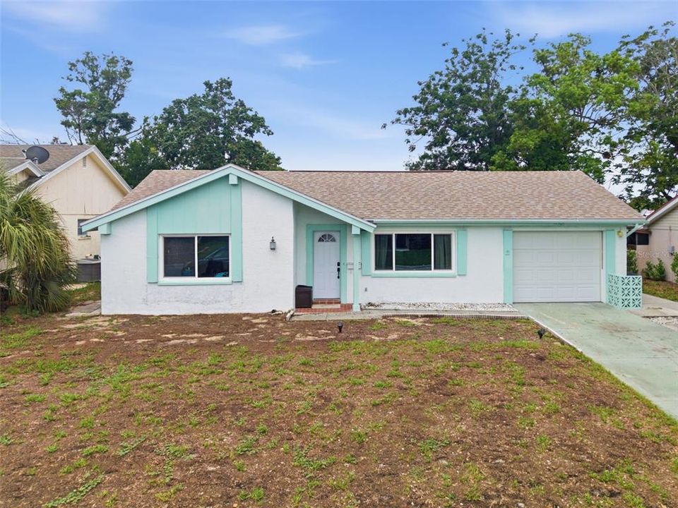 For Sale: $219,990 (2 beds, 1 baths, 1050 Square Feet)