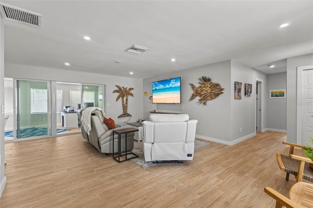 En Venta: $474,900 (3 camas, 2 baños, 1429 Pies cuadrados)