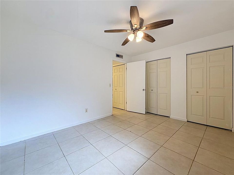 En Venta: $148,500 (2 camas, 2 baños, 975 Pies cuadrados)