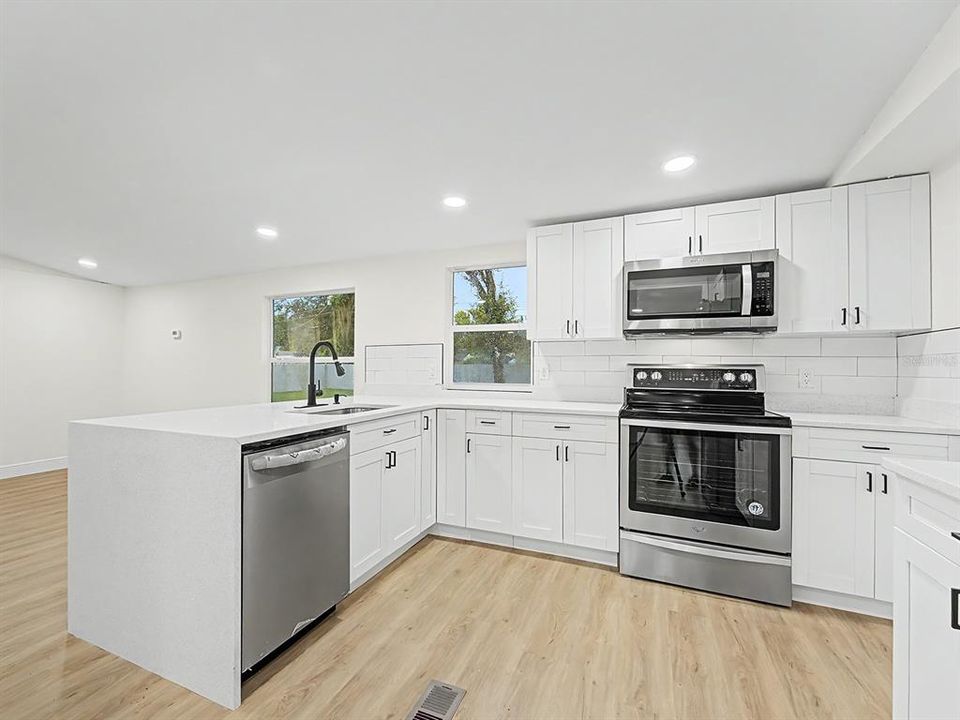 En Venta: $274,900 (3 camas, 2 baños, 1456 Pies cuadrados)
