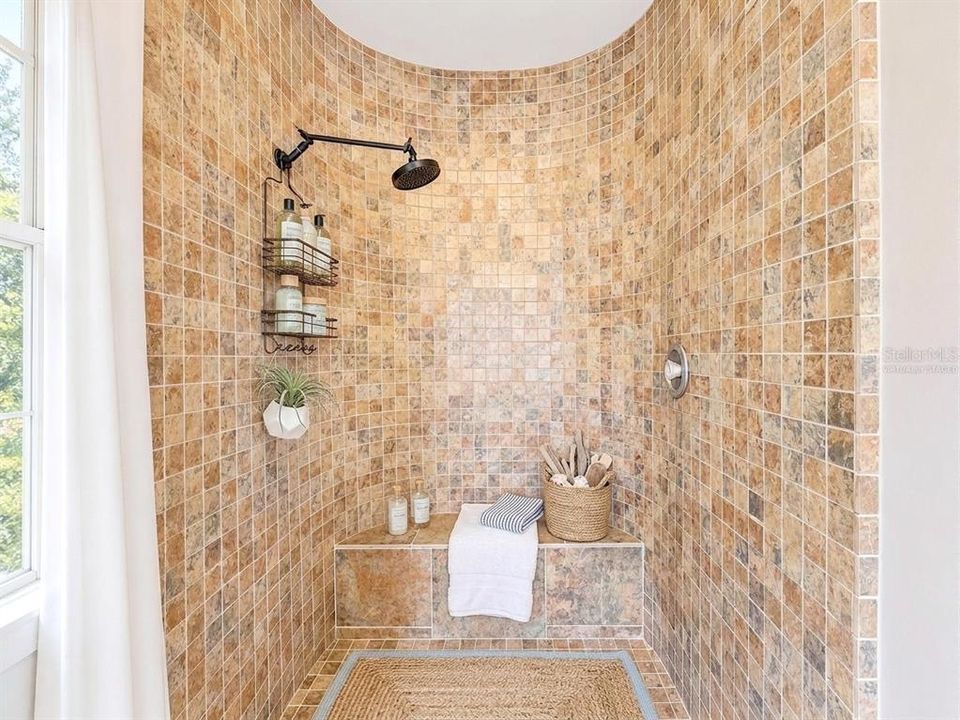 En Venta: $400,000 (3 camas, 3 baños, 1949 Pies cuadrados)