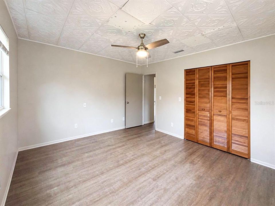 En Venta: $400,000 (3 camas, 3 baños, 1949 Pies cuadrados)