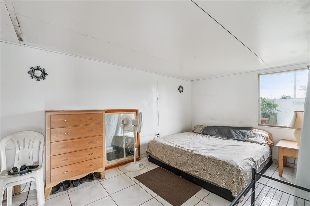 For Sale: $285,900 (3 beds, 2 baths, 1210 Square Feet)