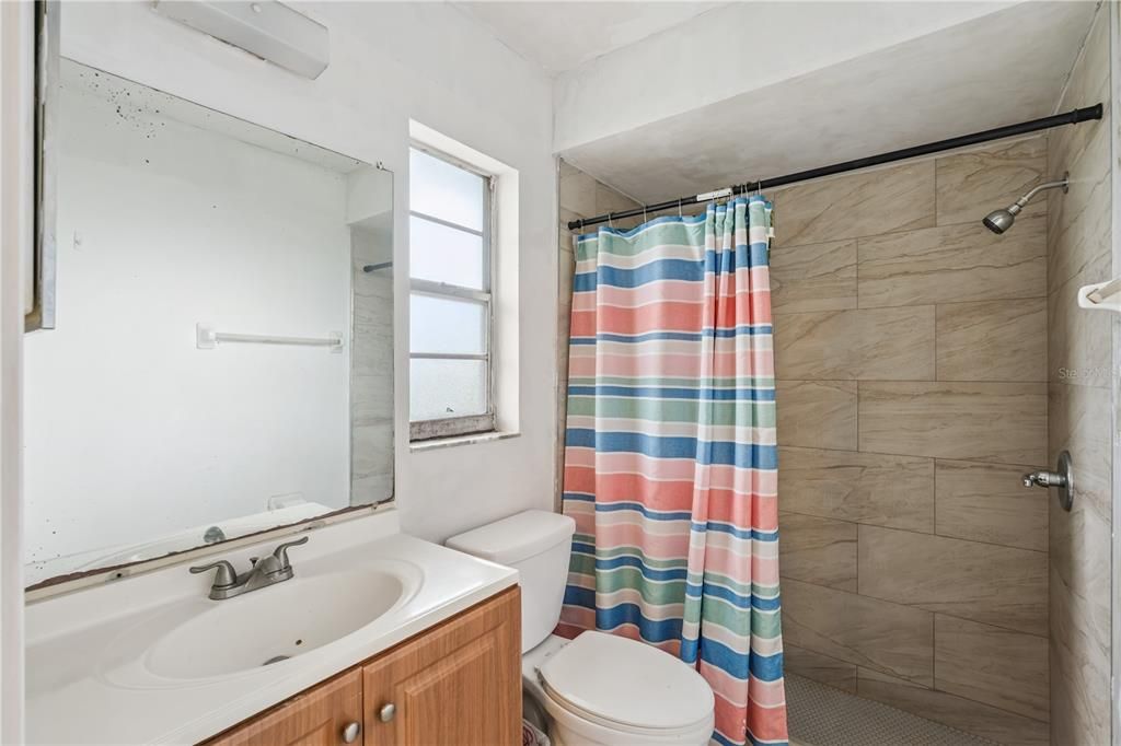 For Sale: $285,900 (3 beds, 2 baths, 1210 Square Feet)