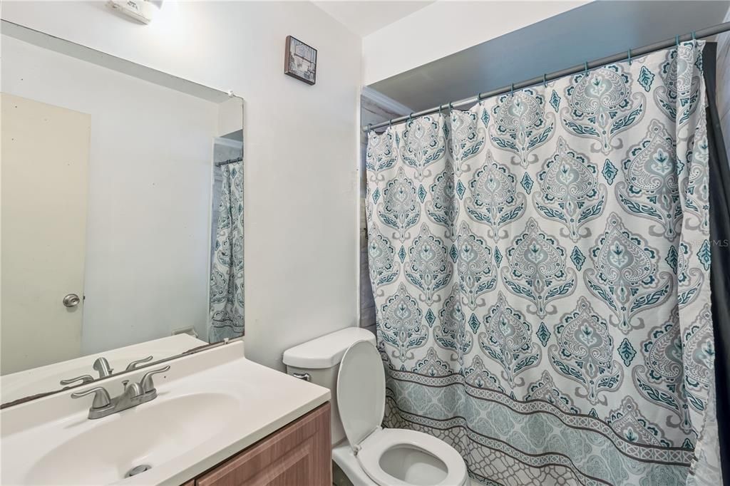 For Sale: $285,900 (3 beds, 2 baths, 1210 Square Feet)