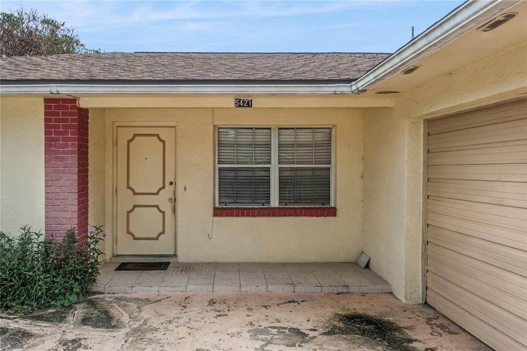 For Sale: $285,900 (3 beds, 2 baths, 1210 Square Feet)