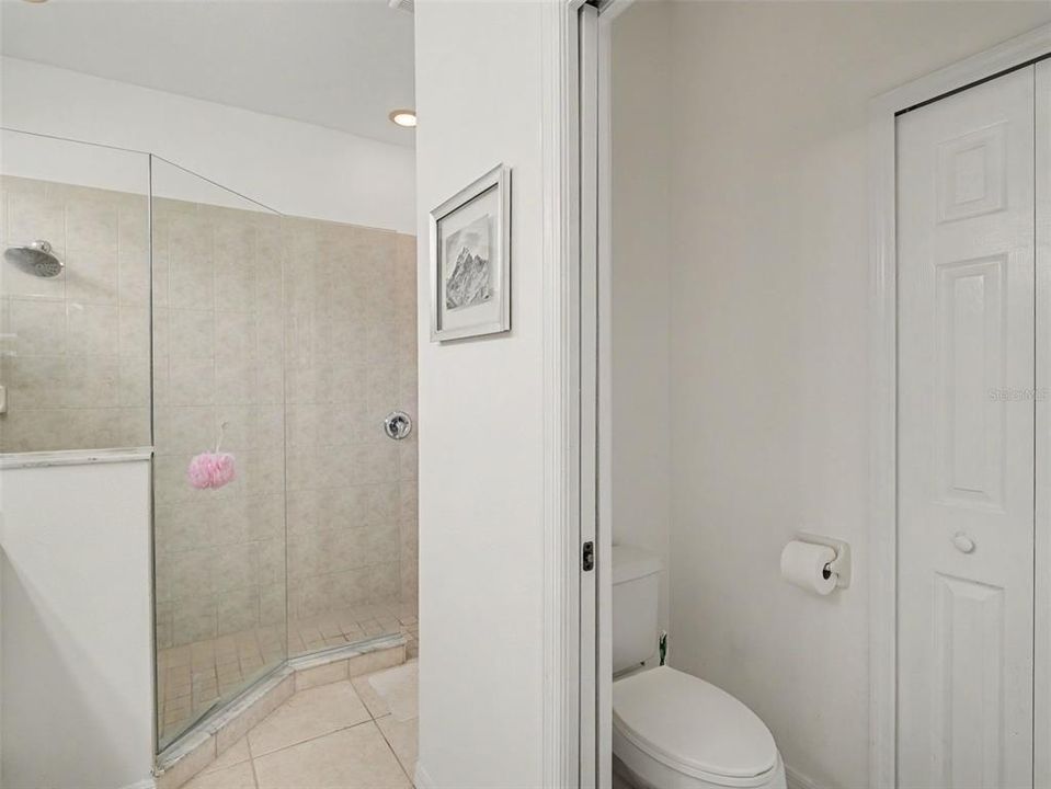 На продажу: $325,000 (2 спален, 2 ванн, 1590 Квадратных фут)