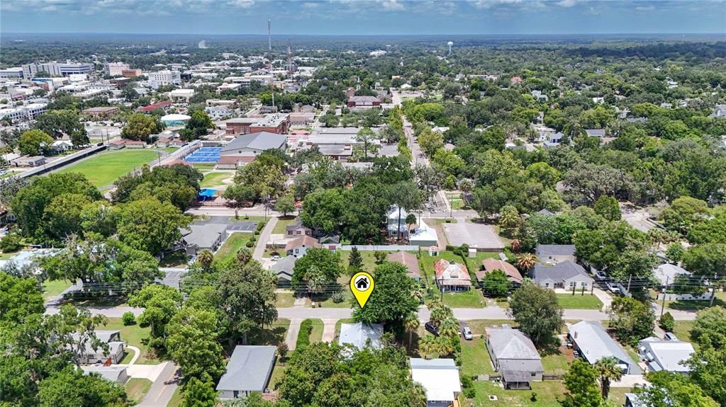 For Sale: $499,999 (4 beds, 2 baths, 2768 Square Feet)
