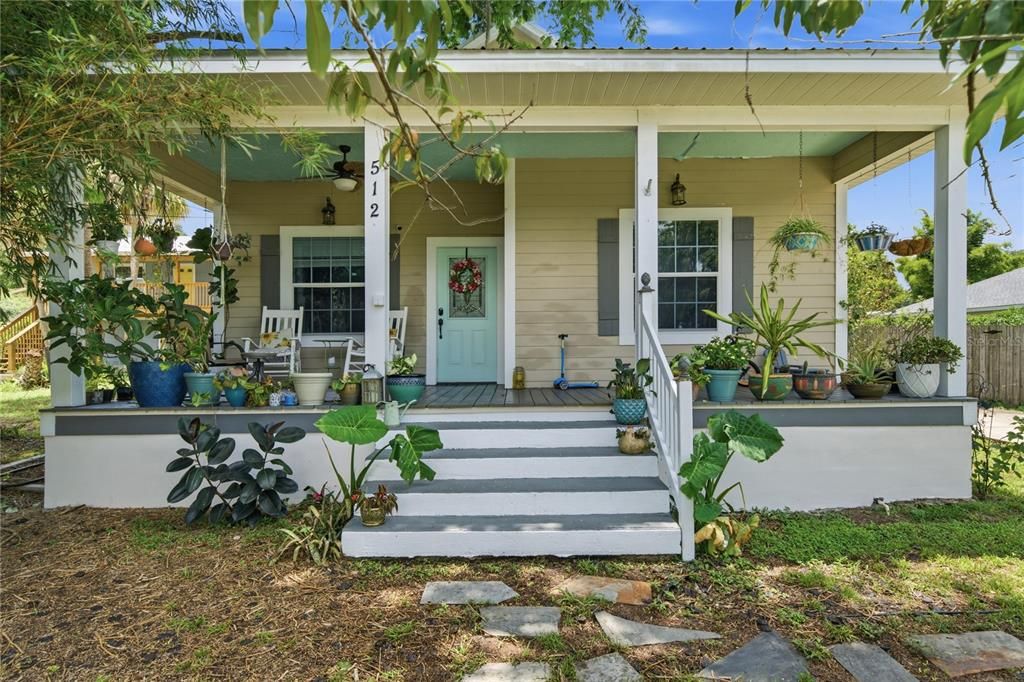 For Sale: $499,999 (4 beds, 2 baths, 2768 Square Feet)