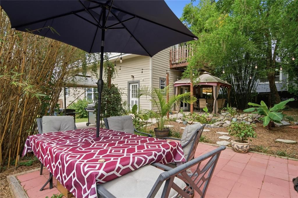 For Sale: $499,999 (4 beds, 2 baths, 2768 Square Feet)