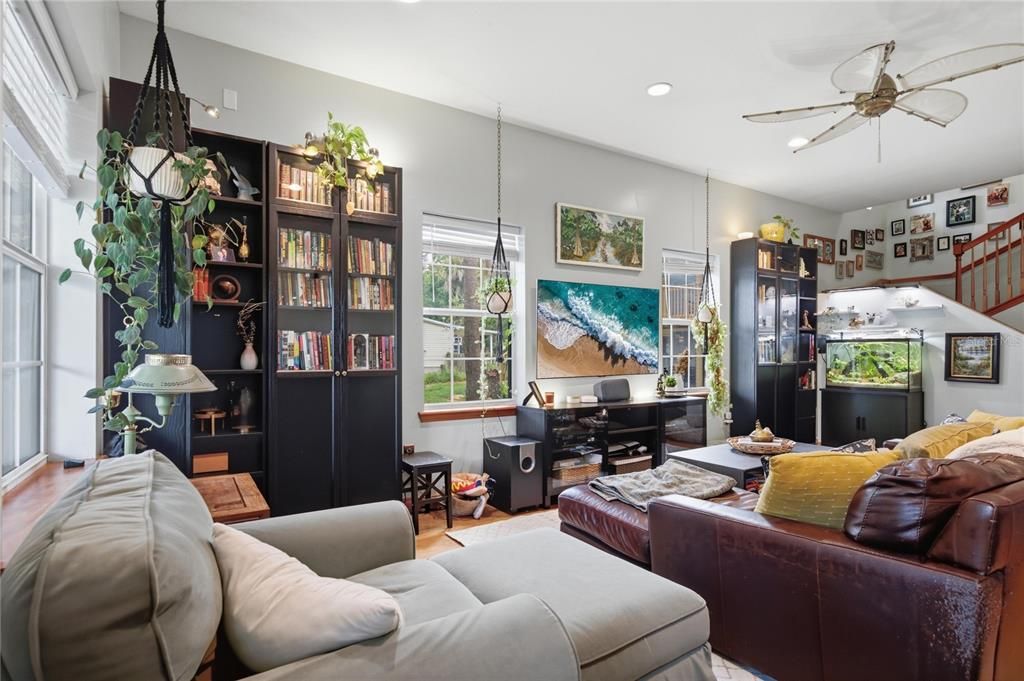 For Sale: $499,999 (4 beds, 2 baths, 2768 Square Feet)
