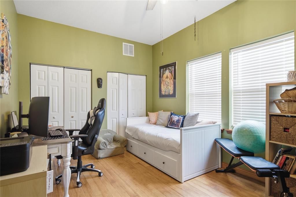 For Sale: $499,999 (4 beds, 2 baths, 2768 Square Feet)