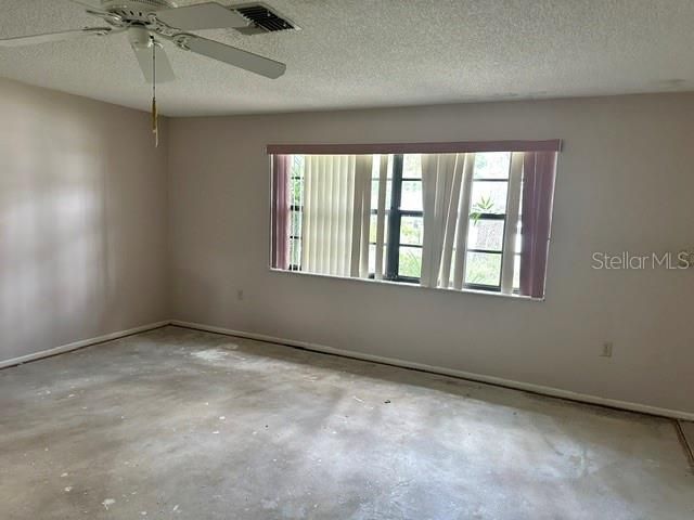 Activo con contrato: $199,000 (2 camas, 2 baños, 1345 Pies cuadrados)