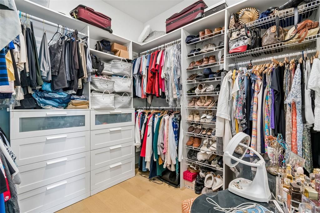 На продажу: $999,999 (3 спален, 2 ванн, 2807 Квадратных фут)