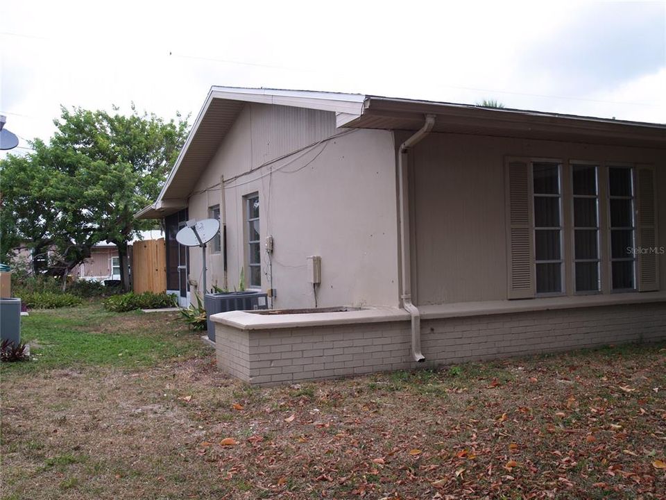 En Venta: $390,000 (4 camas, 0 baños, 2411 Pies cuadrados)