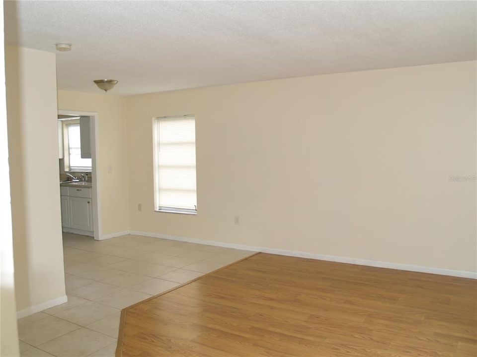 En Venta: $390,000 (4 camas, 0 baños, 2411 Pies cuadrados)