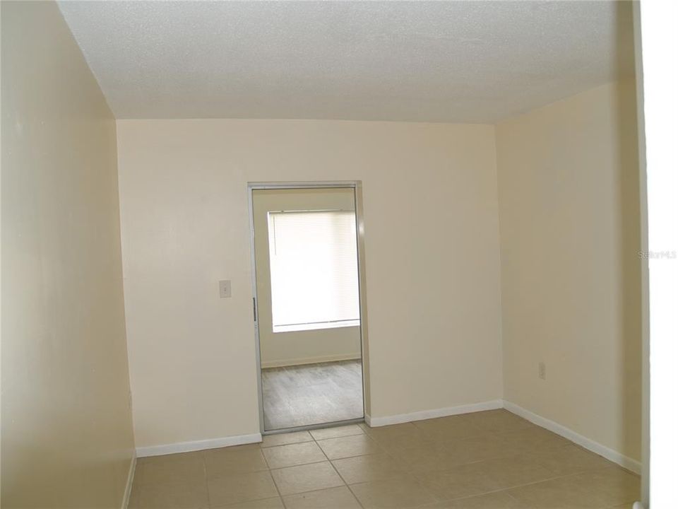 En Venta: $390,000 (4 camas, 0 baños, 2411 Pies cuadrados)