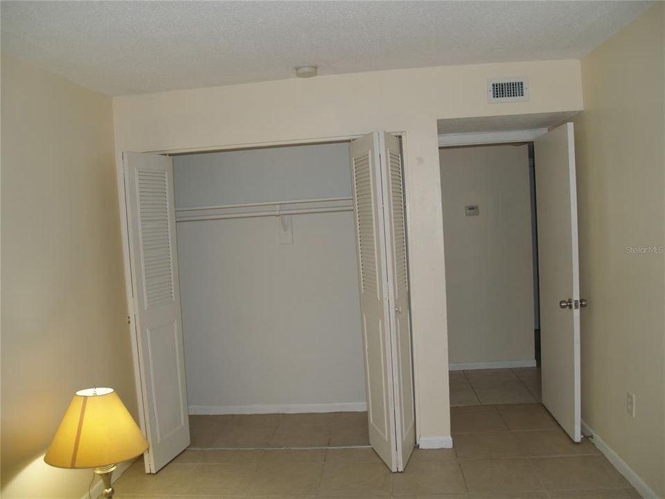 En Venta: $390,000 (4 camas, 0 baños, 2411 Pies cuadrados)