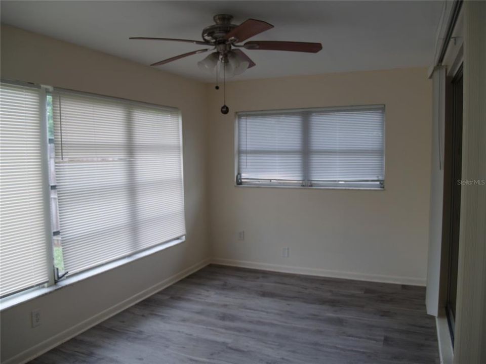 En Venta: $390,000 (4 camas, 0 baños, 2411 Pies cuadrados)