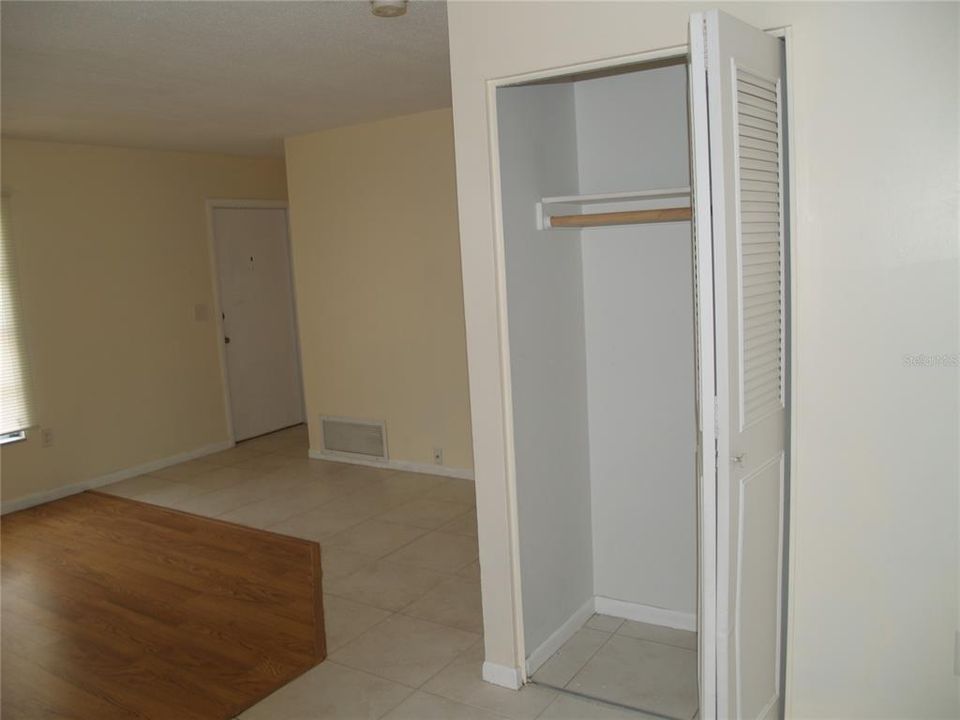 En Venta: $390,000 (4 camas, 0 baños, 2411 Pies cuadrados)