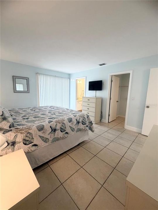 For Rent: $1,350 (2 beds, 2 baths, 1056 Square Feet)