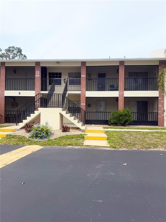 For Rent: $1,350 (2 beds, 2 baths, 1056 Square Feet)