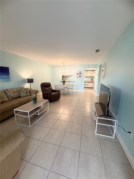 For Rent: $1,350 (2 beds, 2 baths, 1056 Square Feet)