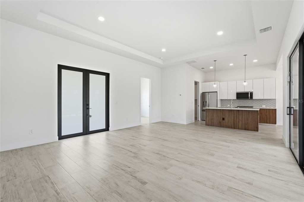 En Venta: $520,000 (3 camas, 2 baños, 1726 Pies cuadrados)