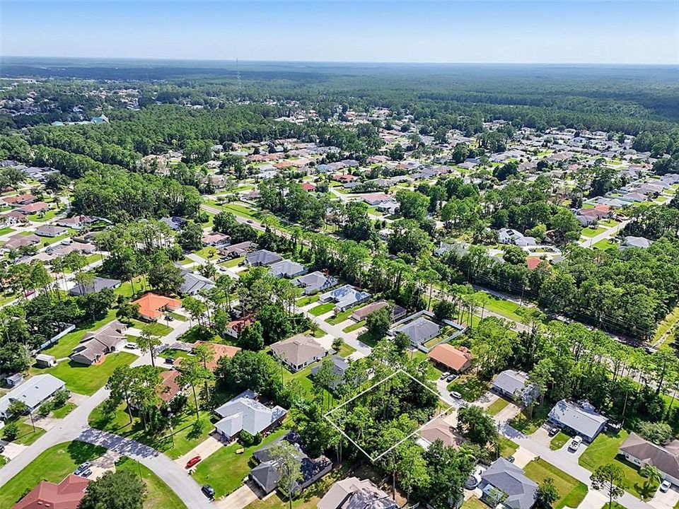 На продажу: $75,000 (0.23 acres)