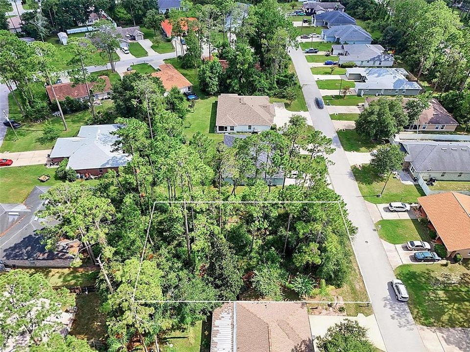 На продажу: $75,000 (0.23 acres)